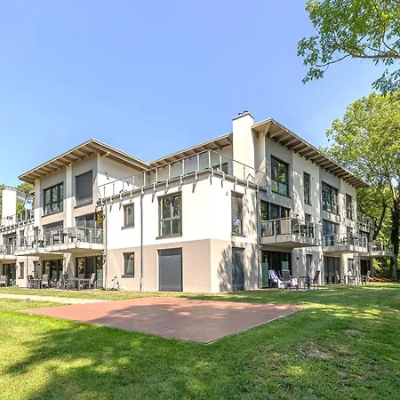 Yoga-oase Am Krakower - Erdgeschoss Mit Terrasse, Kamin & Sauna Appartamento