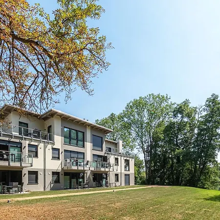 Yoga-oase Am Krakower - Erdgeschoss Mit Terrasse, Kamin & Sauna Appartamento